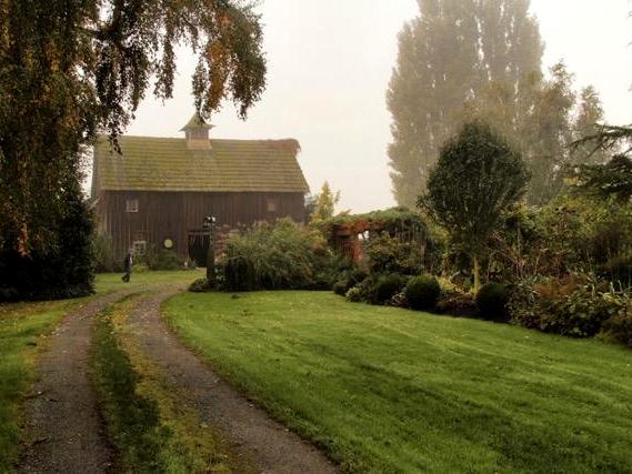 Entrance to Studio and Gardens - All Photography by Dick Reim